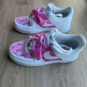 Women Pink, Black and White Bandanna Air Force 1s Sneakers Size 8.5